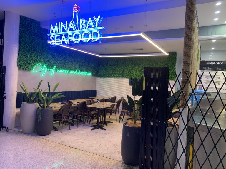 MINA BAY SEAFOOD NEON SIGNS